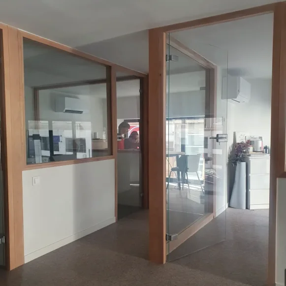Bureau privé 25 m² 8 postes Location bureau Rue d'Arménie Lyon 69003 - photo 7