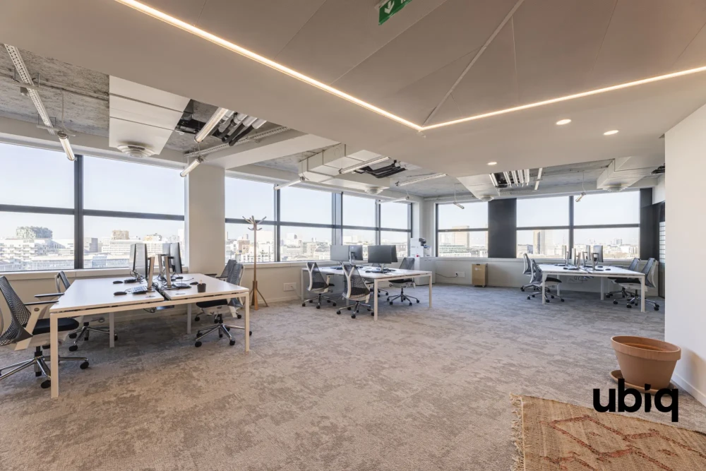 Espace indépendant - 75012 - 100 postes - 45000€