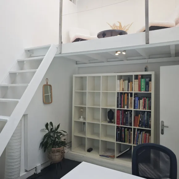 Bureau privé 26 m² 5 postes Location bureau Rue Saint-Antoine Paris 75004 - photo 4