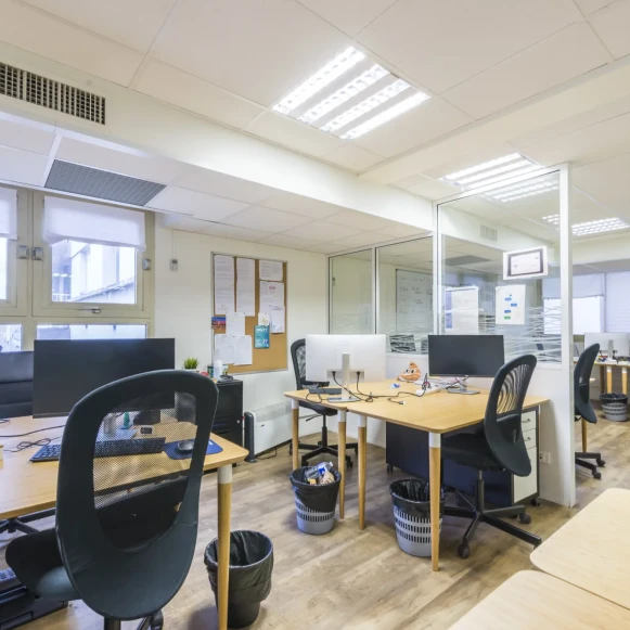 Bureau privé 38 m² 10 postes Coworking Rue Cardinet Paris 75017 - photo 3