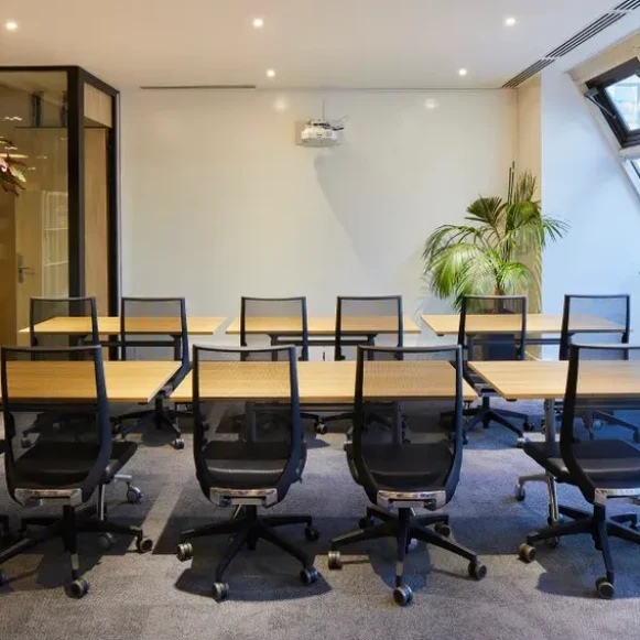 Bureau privé 657 m² 122 postes Location bureau Rue Camille Desmoulins Issy-les-Moulineaux 92130 - photo 6