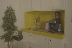 Espace indépendant - 75004 - 5 postes - 2800€