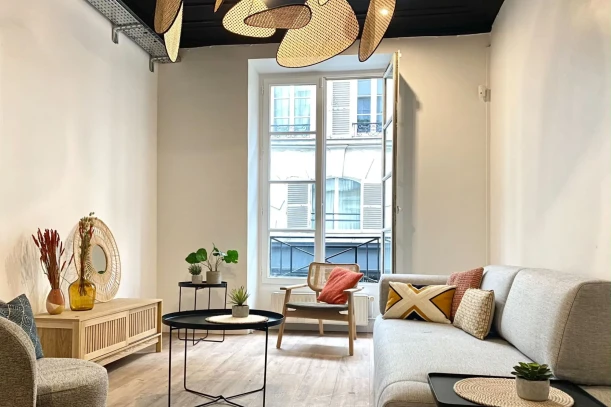 Espace indépendant - 75010 - 26 postes - 13000€