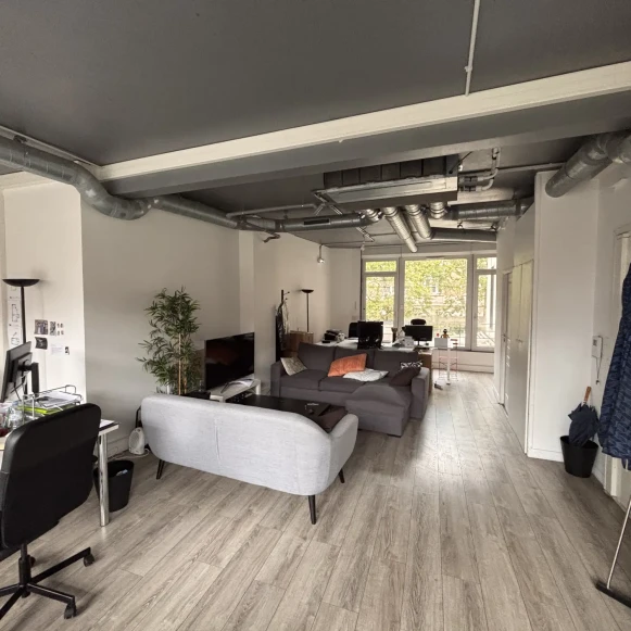 Bureau privé 15 m² 4 postes Coworking Rue de Cotte Paris 75012 - photo 3