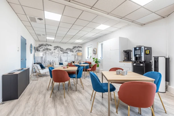 Bureau privé - 33600 - 6 postes - 1588€