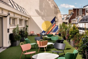 Open Space - 75008 - 4 postes - 350€