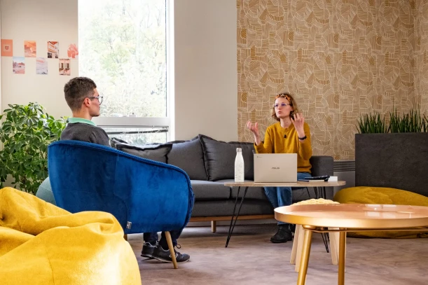 Open Space - 35000 - 1 poste - 135€