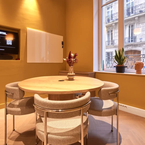 Bureau privé 9 m² 2 postes Coworking Rue de Miromesnil Paris 75008 - photo 5