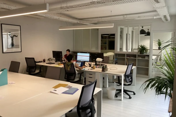 Open Space - 75003 - 4 postes - 350€