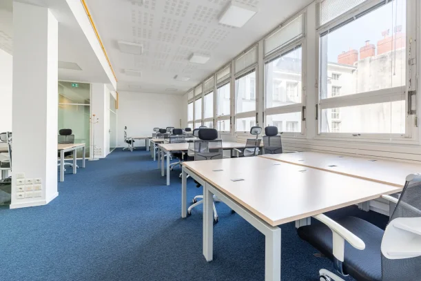 Bureau privé - 44000 - 19 postes - 8360€