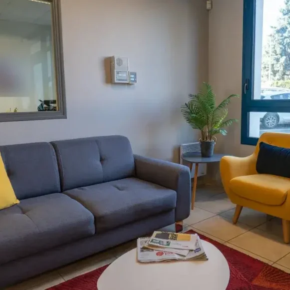 Bureau privé 11 m² 1 poste Coworking Rue Xavier Bichat Le Mans 72000 - photo 7