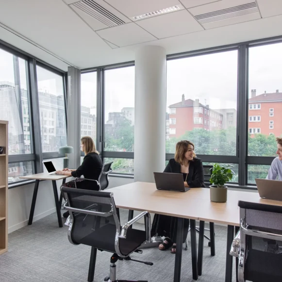 Bureau privé 23 m² 8 postes Coworking Rue du Débarcadère Colombes 92700 - photo 2