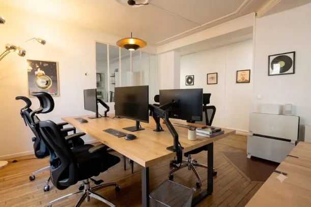 Bureau privé - 75020 - 4 postes - 1250€