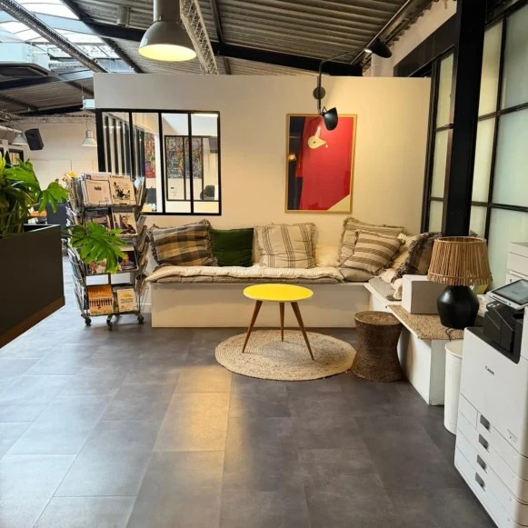 Open Space  10 postes Coworking Rue Myrha Paris 75018 - photo 8