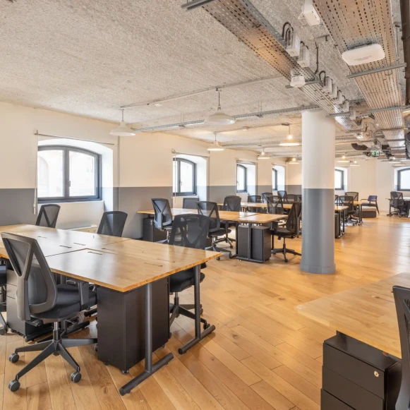 Bureau privé 350 m² 80 postes Coworking Rue la Fayette Paris 75009 - photo 3