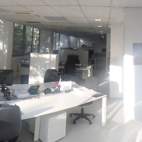 Open Space  4 postes Location bureau Rue Planchat Paris 75020 - photo 6