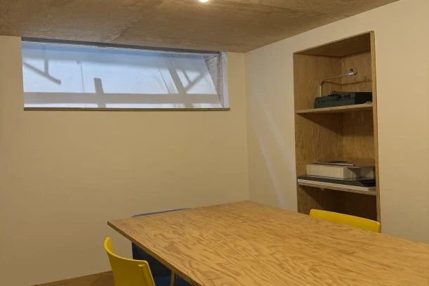 Open Space - 75016 - 3 postes - 370€