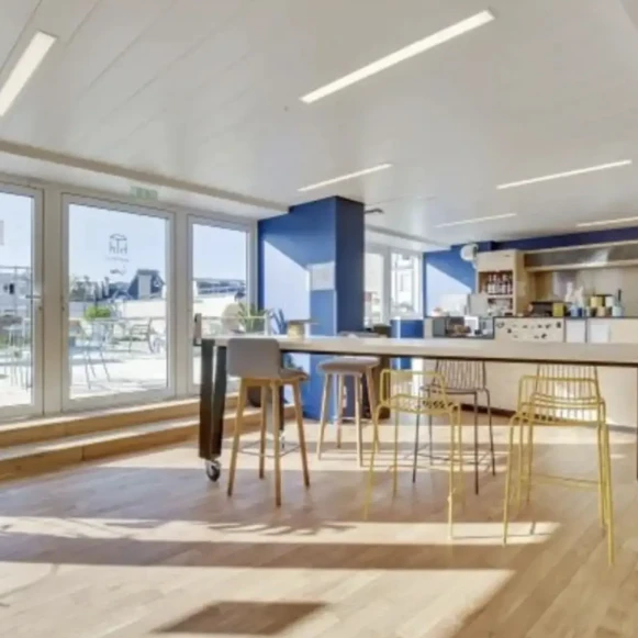 Bureau privé 900 m² 130 postes Location bureau Rue Washington Paris 75008 - photo 1