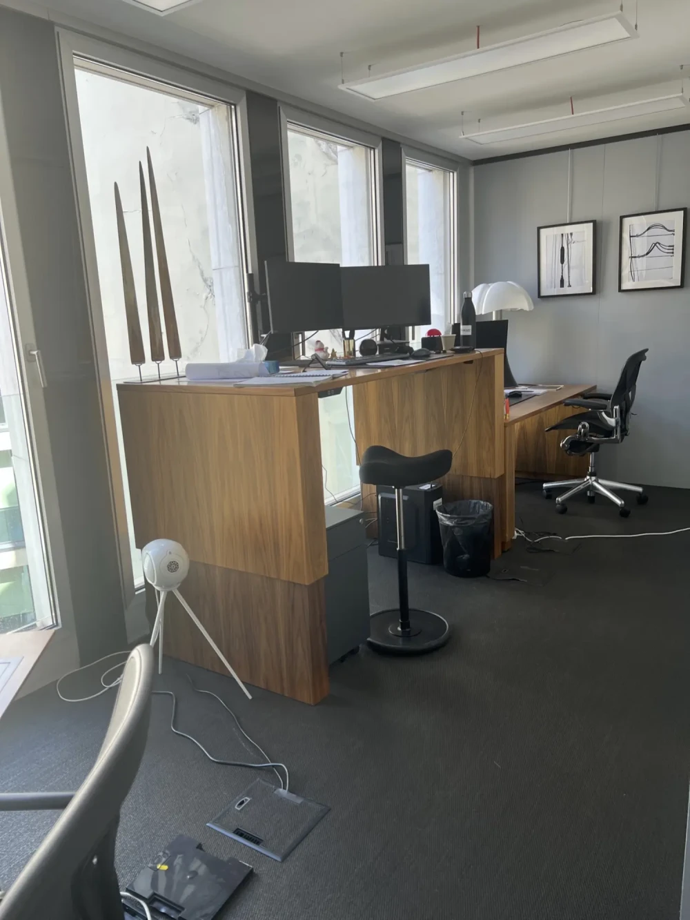 Bureau privé - 75008 - 3 postes - 2000€