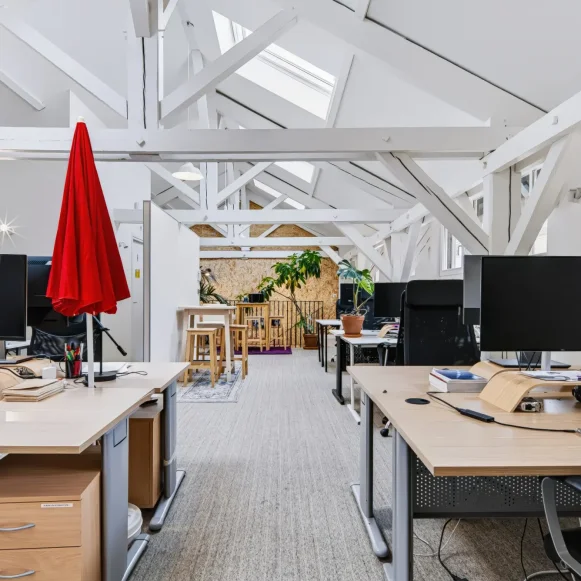 Espace indépendant 616 m² 70 postes Location bureau Rue de Reuilly Paris 75012 - photo 1
