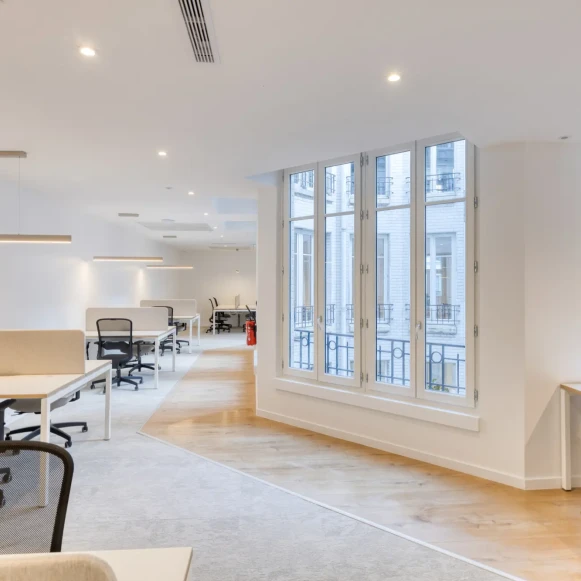 Espace indépendant 369 m² 48 postes Location bureau Rue de Provence Paris 75008 - photo 7