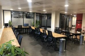 Open Space - 69400 - 30 postes - 220€