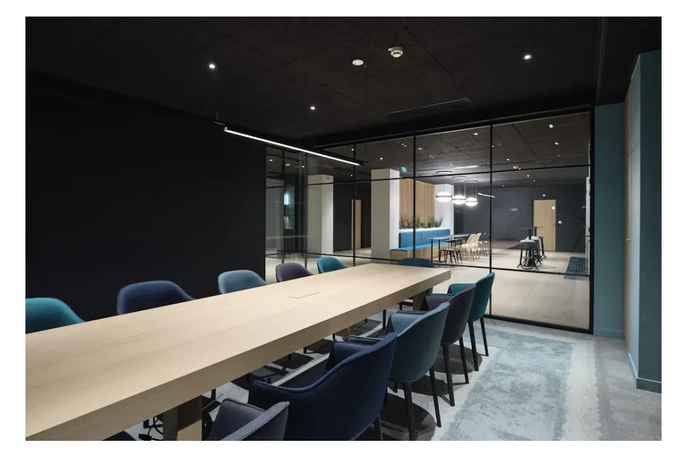 Espace indépendant - 75015 - 83 postes - 62000€