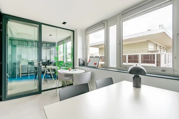 Bureau privé - 94210 - 6 postes - 990€