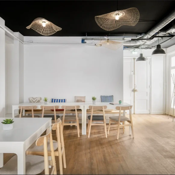 Espace indépendant 210 m² 32 postes Location bureau Rue Richer Paris 75009 - photo 4