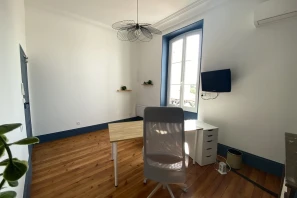 Bureau privé - 17400 - 1 poste - 449.16€