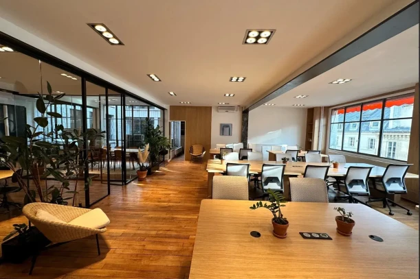 Open Space - 75002 - 10 postes - 599€