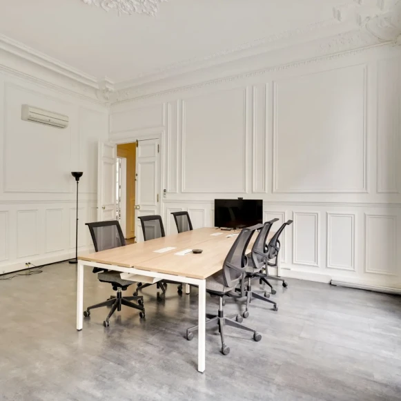 Espace indépendant 295 m² 46 postes Location bureau Rue de Berri Paris 75008 - photo 4