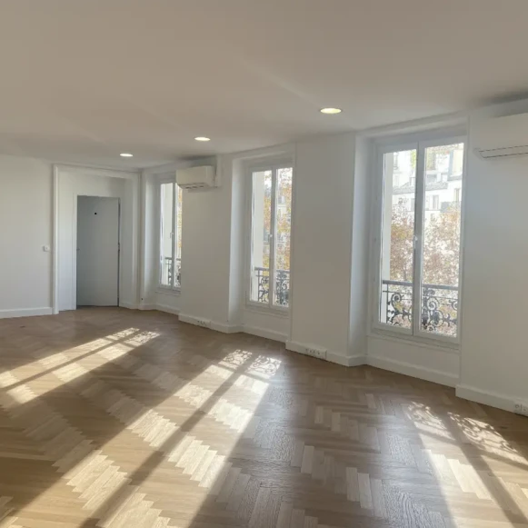 Espace indépendant 130 m² 21 postes Coworking Boulevard Saint Denis Paris 75002 - photo 1