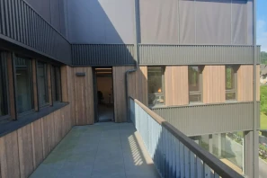 Open Space - 74350 - 2 postes - 250€