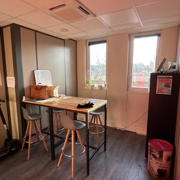 Bureau privé 12 m² 3 postes Coworking Rue Marcel Mérieux Lyon 69007 - photo 6