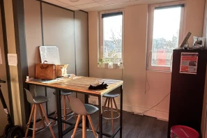 Bureau privé - 69007 - 3 postes - 600€