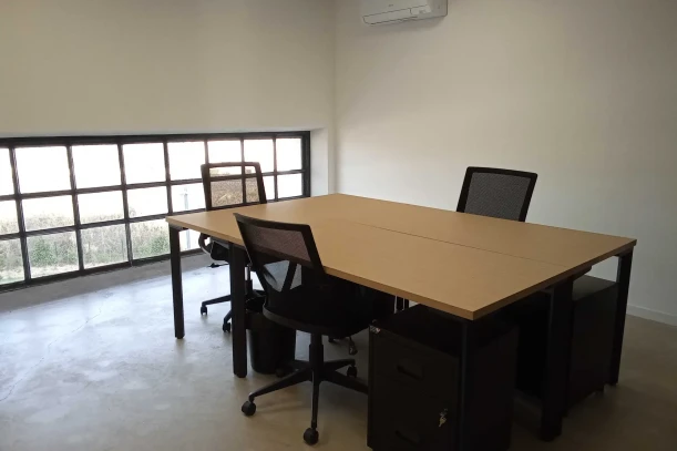 Bureau privé - 34500 - 3 postes - 1080€