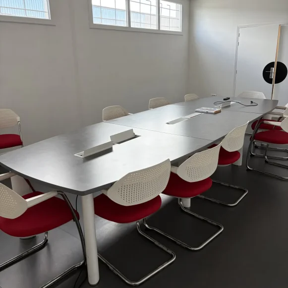 Bureau privé 15 m² 2 postes Location bureau Rue Pierre Martin Chelles 77500 - photo 4