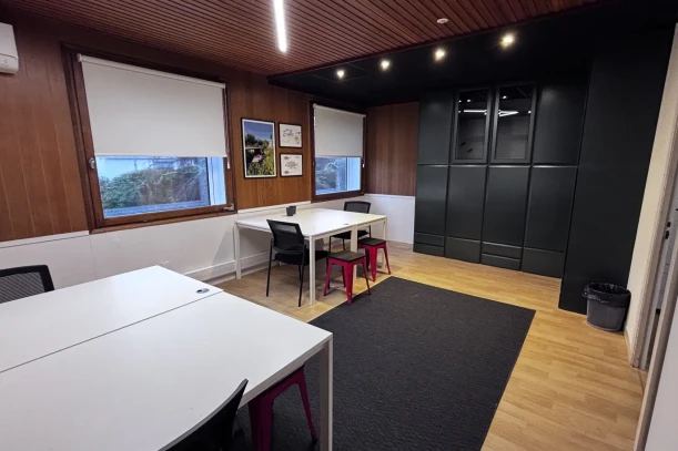 Bureau privé - 85000 - 8 postes - 950€