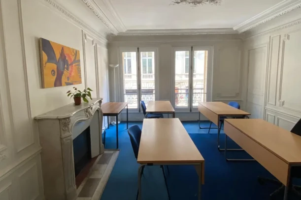 Open Space - 75008 - 4 postes - 400€