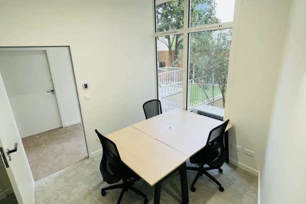 Bureau privé - 33000 - 3 postes - 1300€