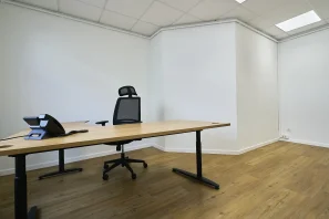 Bureau privé - 59000 - 5 postes - 700€