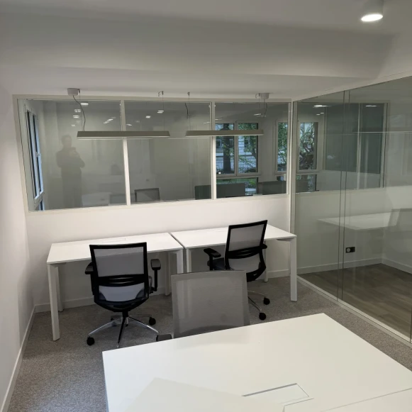 Open Space  18 postes Location bureau Boulevard Carabacel Nice 06000 - photo 1