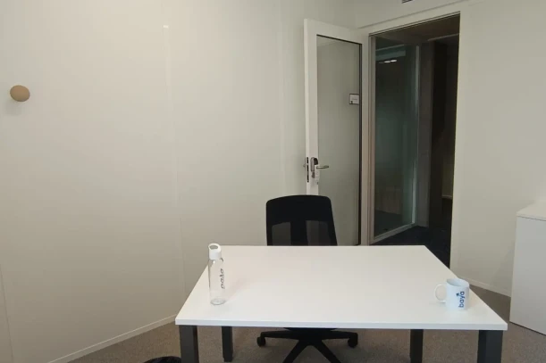 Bureau privé - 33800 - 1 poste - 645€