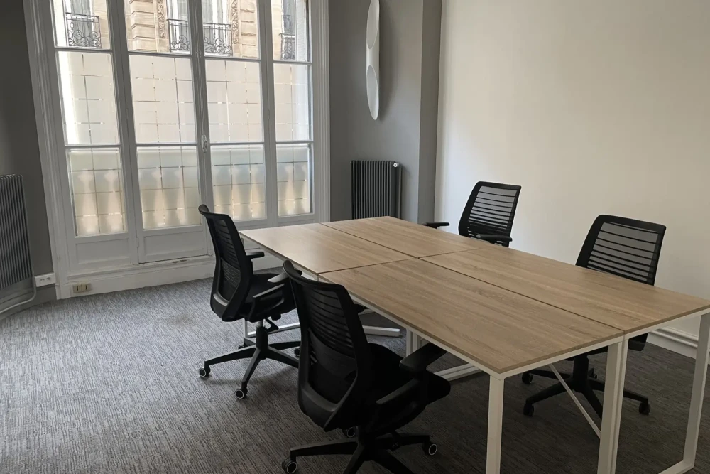 Bureau privé - 75016 - 6 postes - 2400€