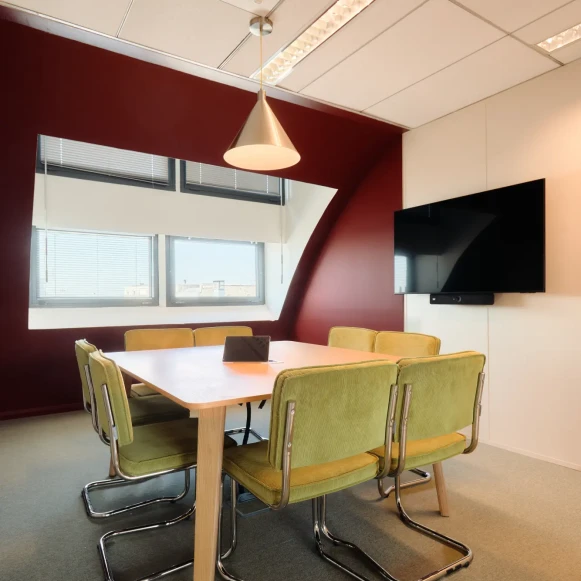 Bureau privé 18 m² 5 postes Coworking Rue de Sofia Paris 75018 - photo 4