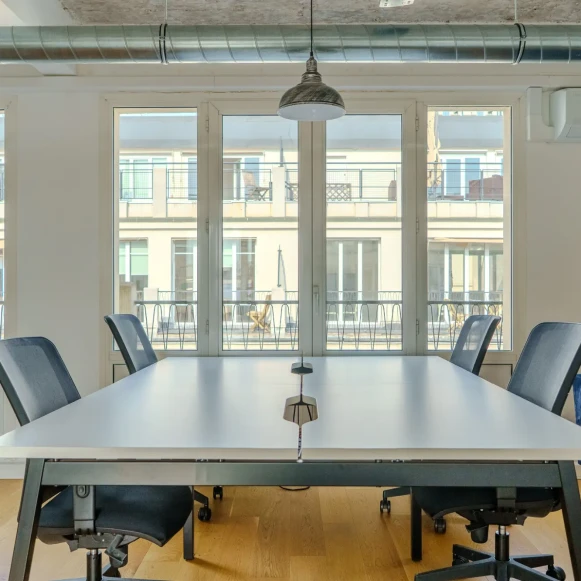 Open Space  6 postes Location bureau Cité Paradis Paris 75010 - photo 1