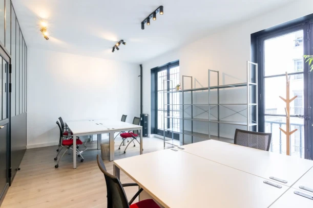 Bureau privé - 75002 - 8 postes - 4320€