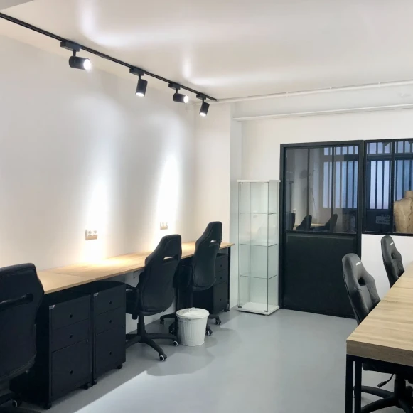 Bureau privé 76 m² 10 postes Coworking Rue Neuve Popincourt Paris 75011 - photo 3