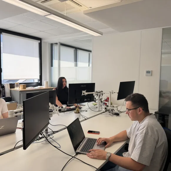 Bureau privé 37 m² 10 postes Coworking Rue Paul Bellamy Nantes 44000 - photo 1